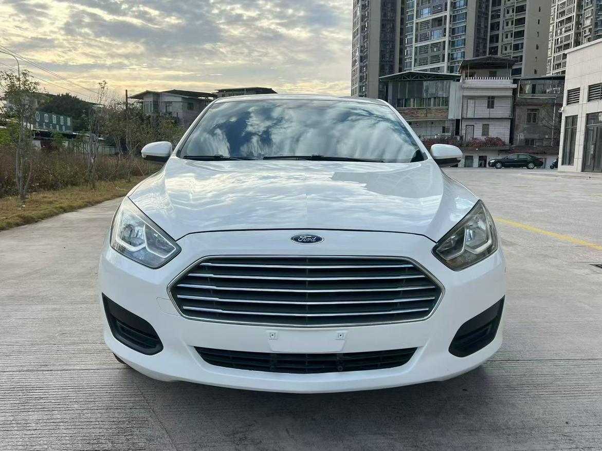 Ford Focus 2018 thumb 9