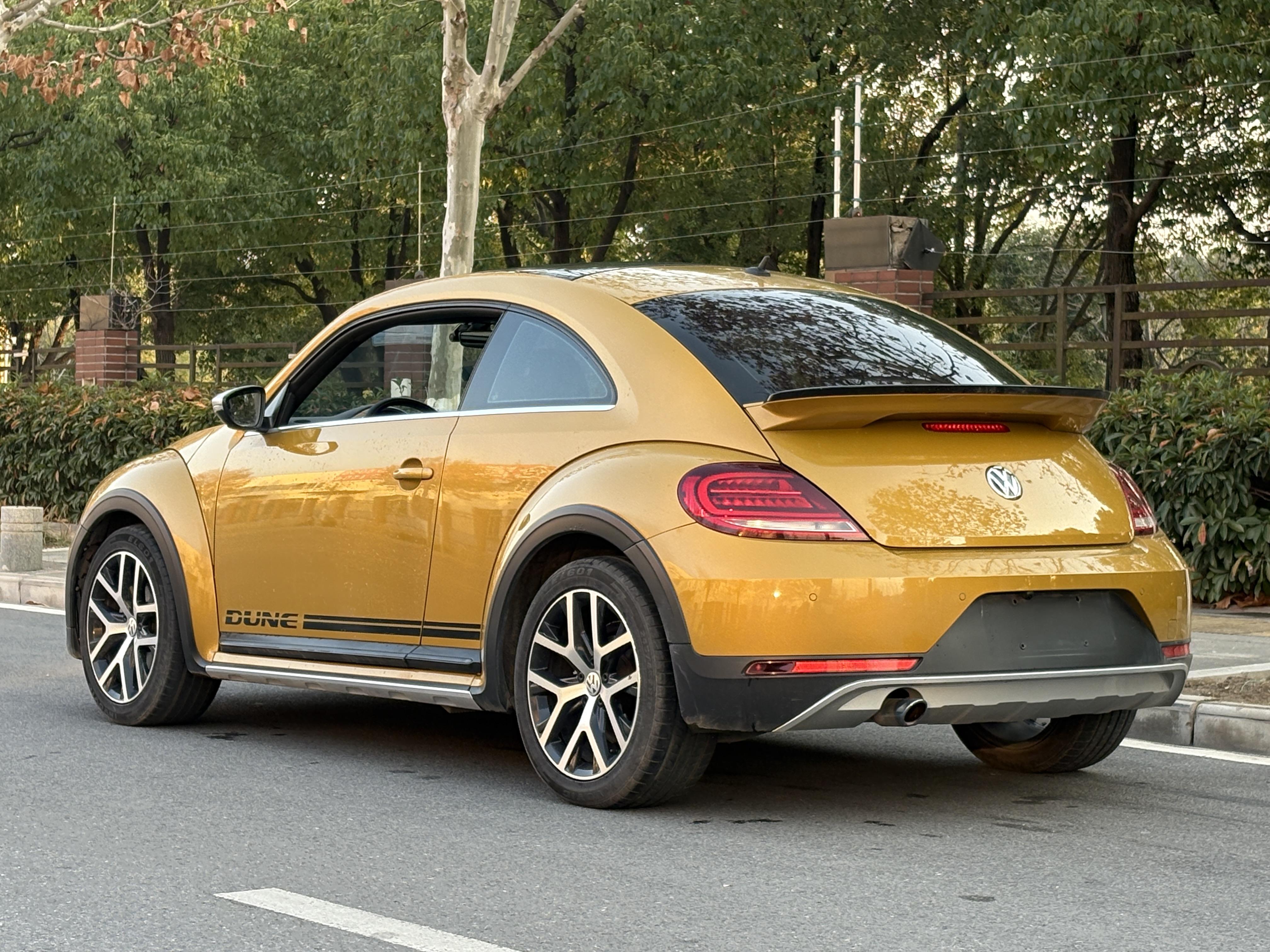 Volkswagen Beetle 2018 thumb 3