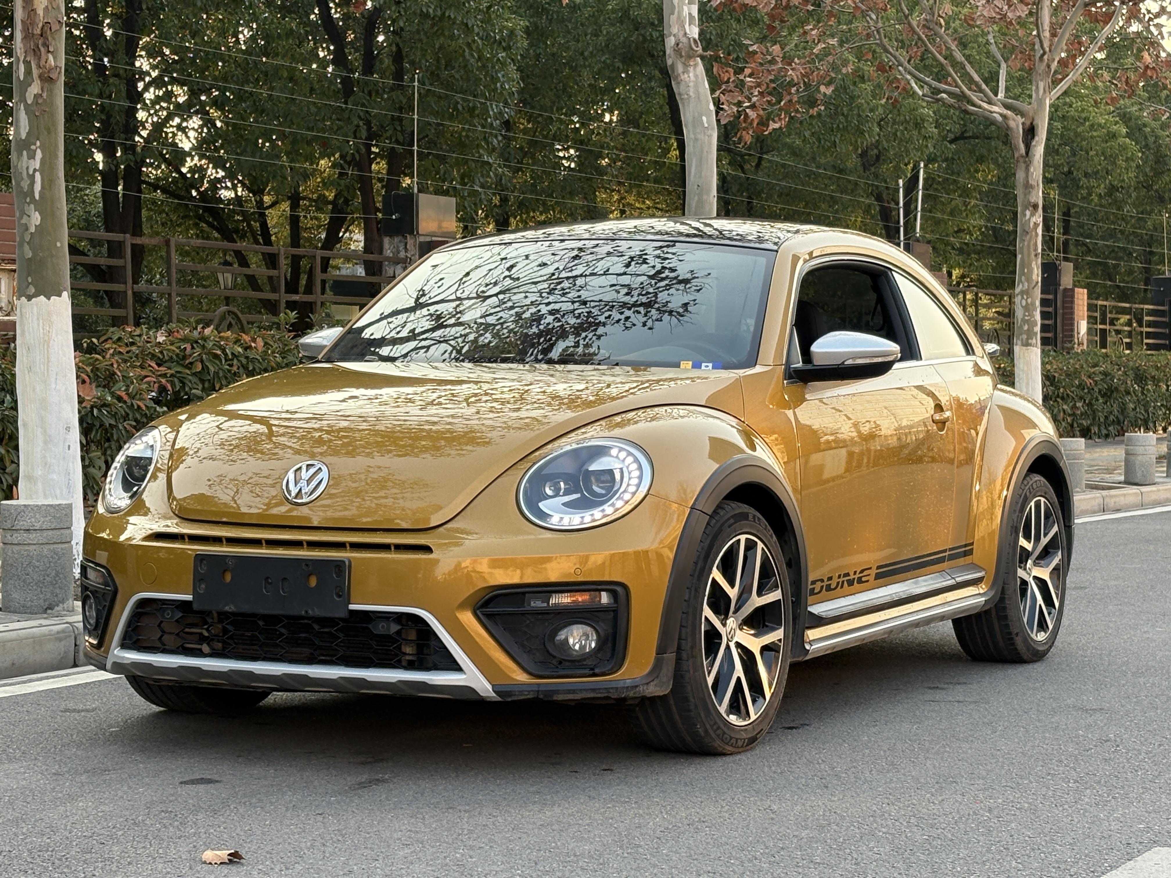 Volkswagen Beetle 2018 thumb 11