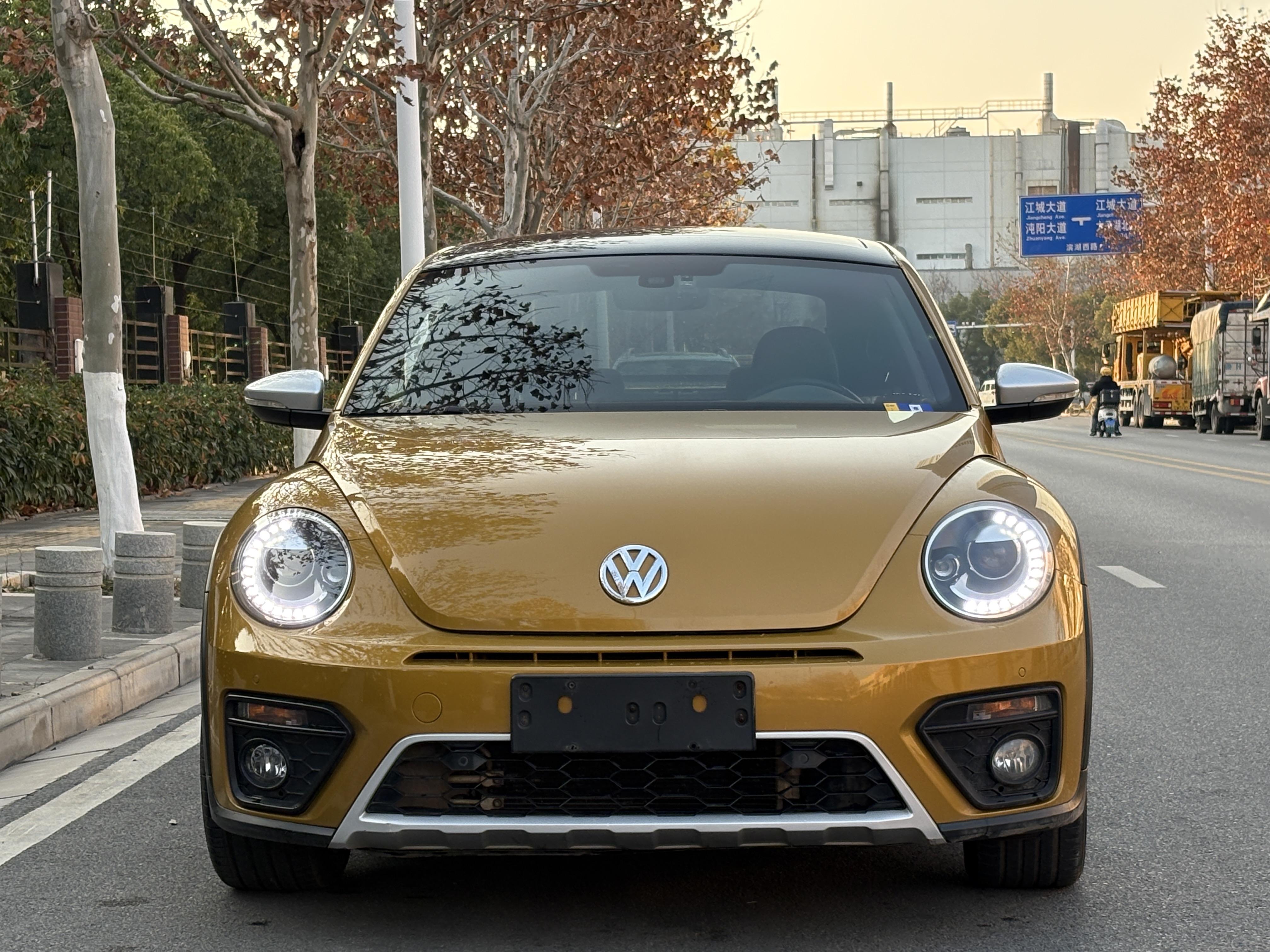 Volkswagen Beetle 2018 thumb 12