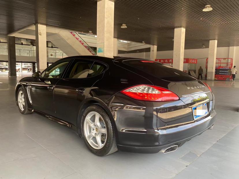 Porsche Panamera 2012 thumb 2