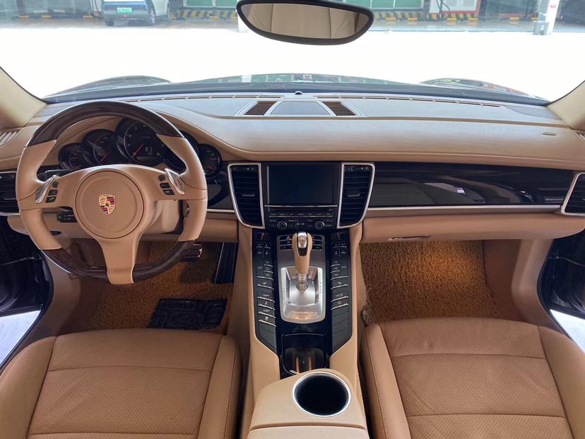 Porsche Panamera 2012 thumb 5