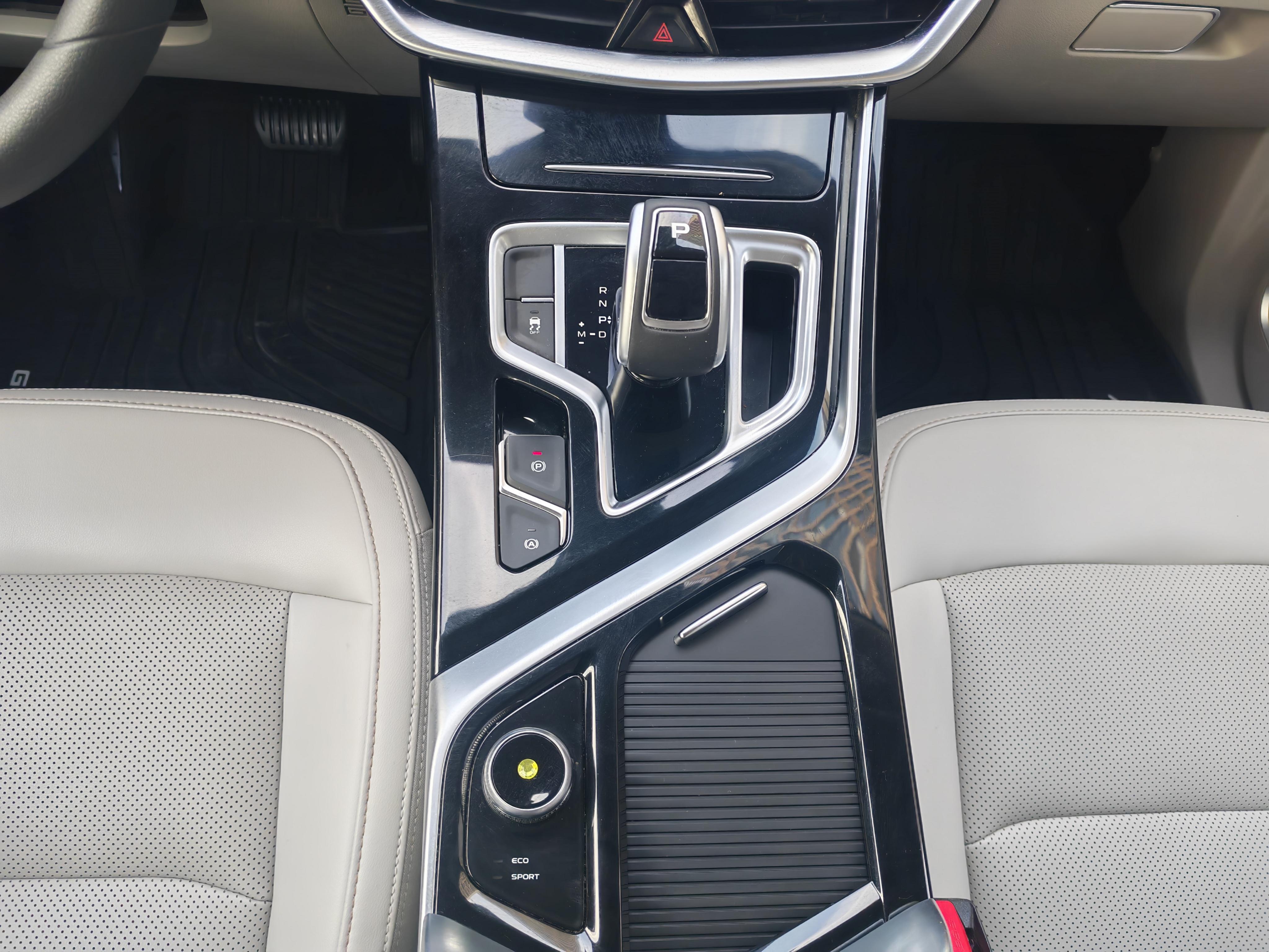Geely Jiaji 2020 thumb 6