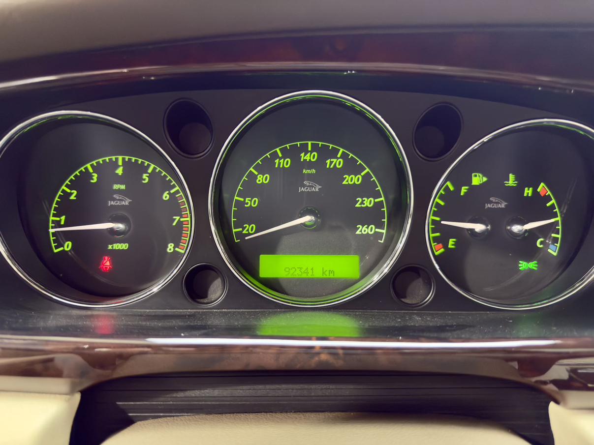 Jaguar XJ 2006 thumb 11