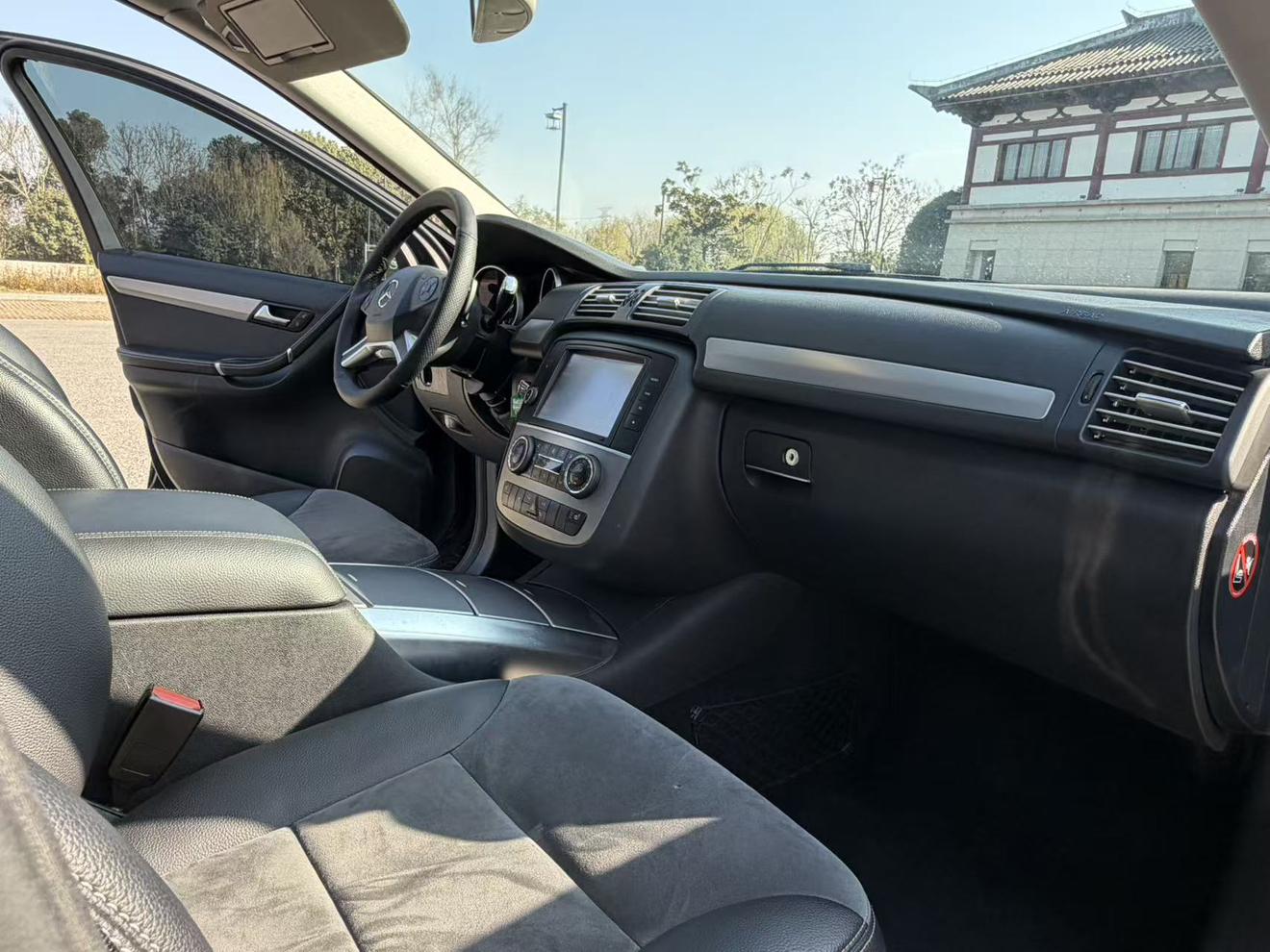 Mercedes-Benz R-Class 2015 thumb 10