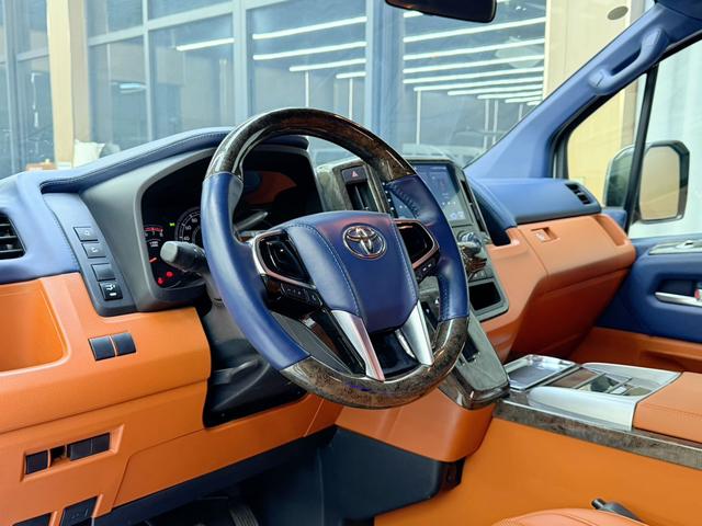Toyota HiAce 2025 thumb 3