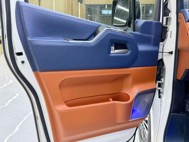 Toyota HiAce 2025 thumb 5