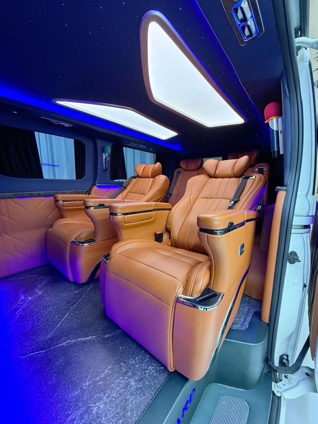 Toyota HiAce 2025 thumb 9