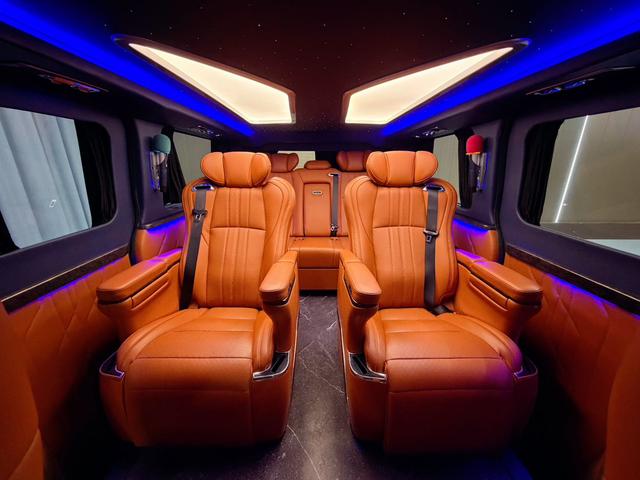 Toyota HiAce 2025 thumb 10
