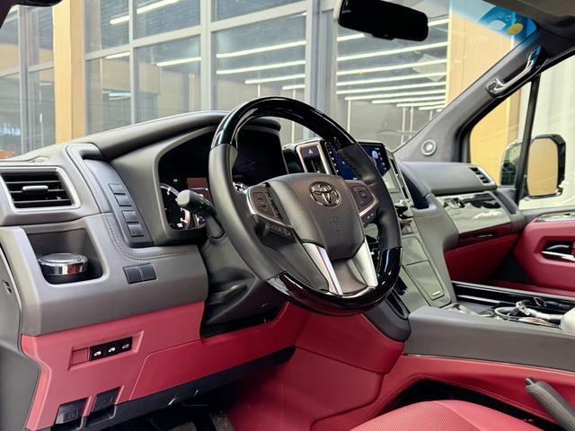 Toyota Granvia 2023 thumb 3