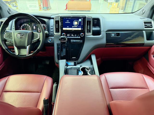 Toyota Granvia 2023 thumb 5
