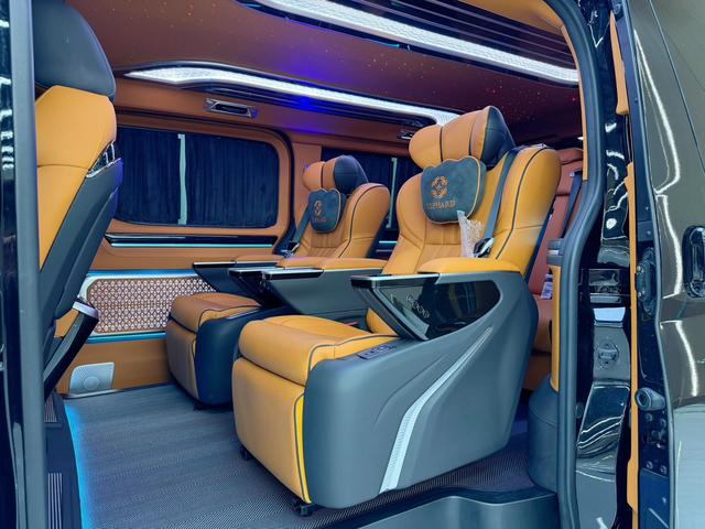 Toyota HiAce 2025 thumb 9