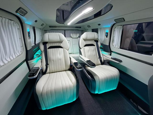 Toyota HiAce 2024 thumb 6
