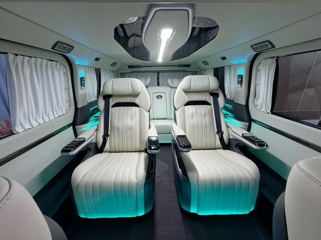 Toyota HiAce 2024 thumb 7