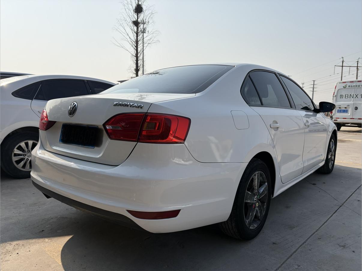 Volkswagen Sagitar 2013 thumb 4