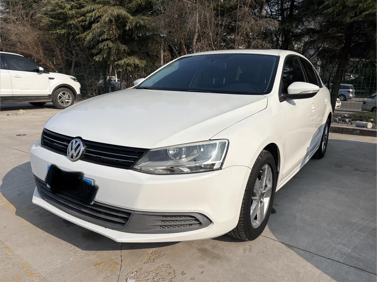 Volkswagen Sagitar 2013 thumb 8