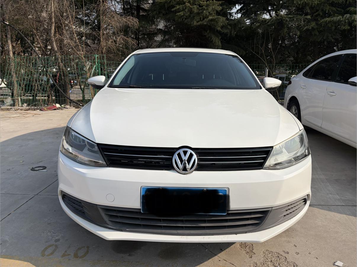 Volkswagen Sagitar 2013 thumb 9