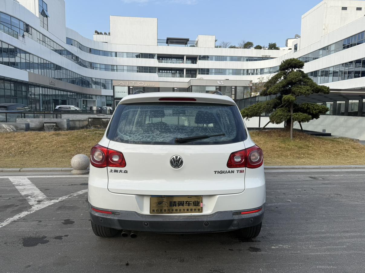 Volkswagen Tiguan 2013 thumb 2