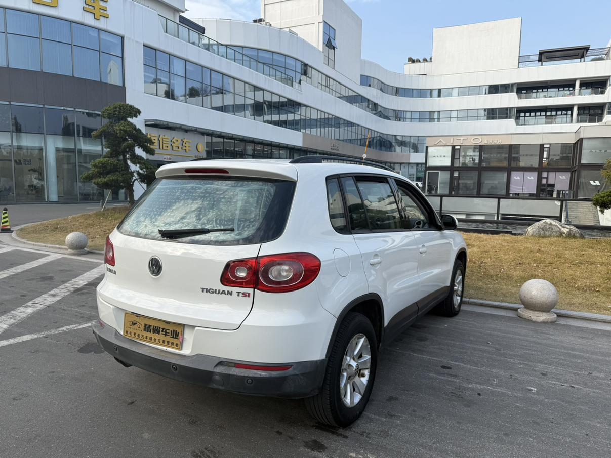 Volkswagen Tiguan 2013 thumb 3