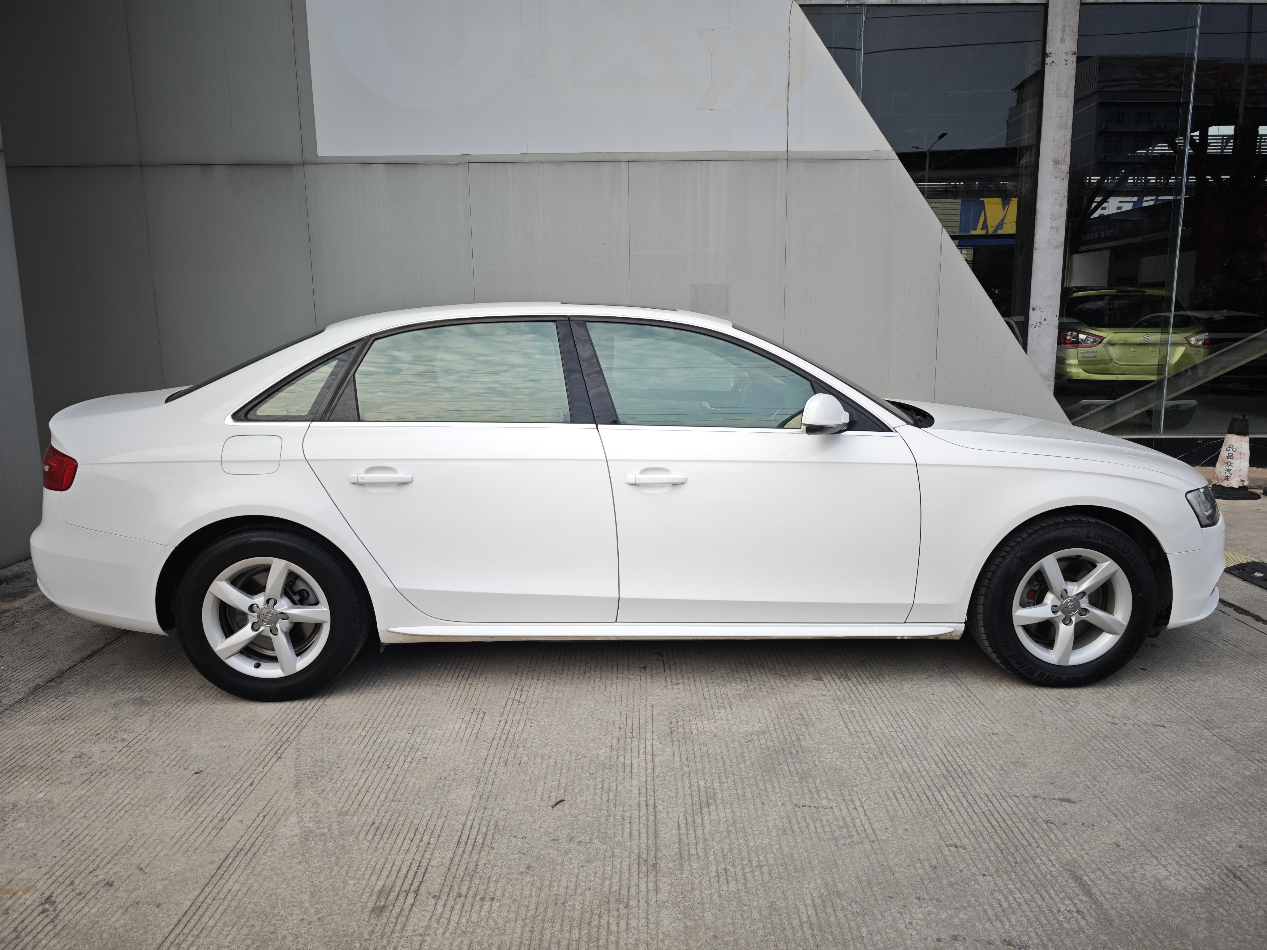 Audi A4 2014 thumb 5