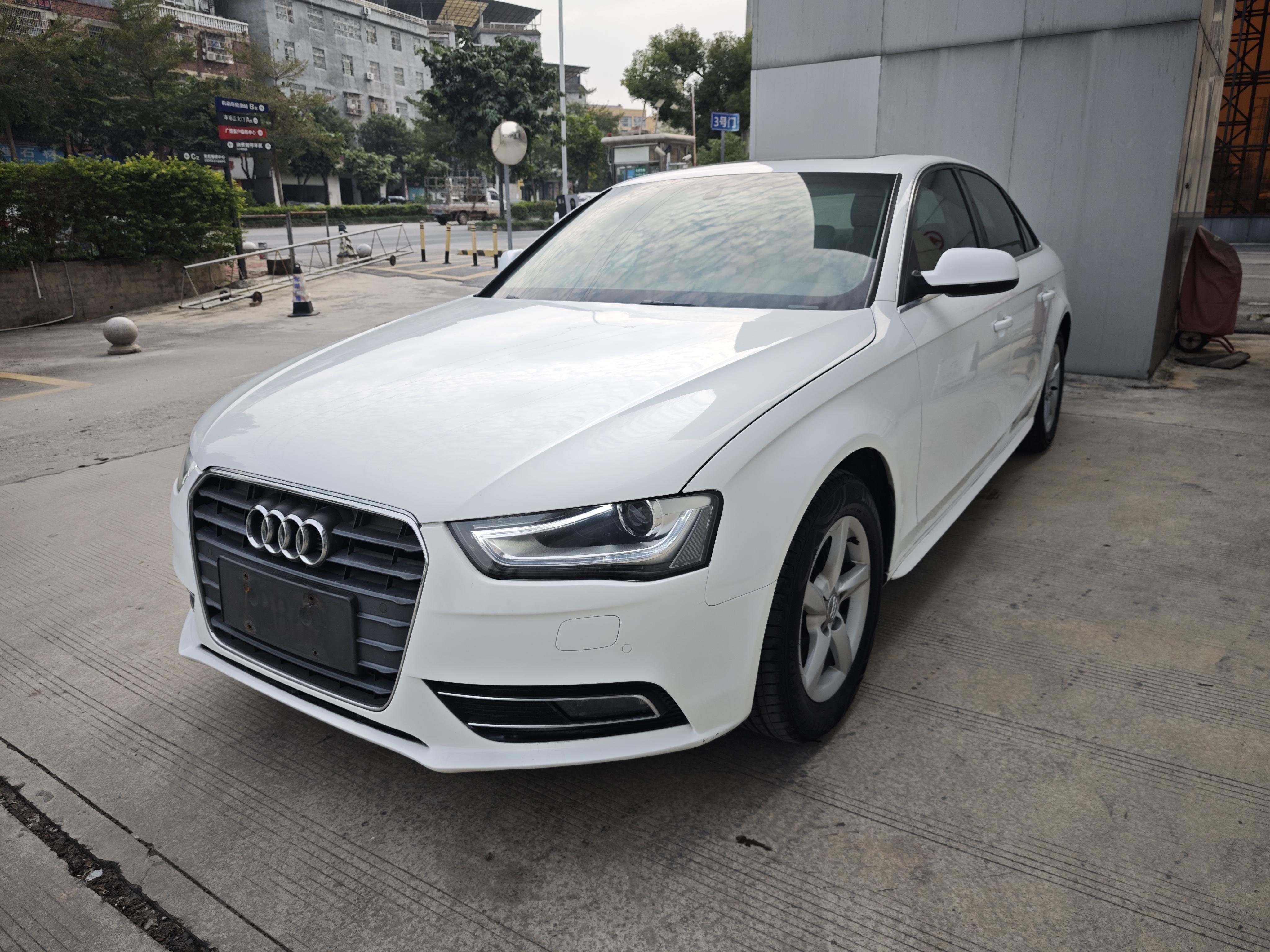 Audi A4 2014 thumb 10