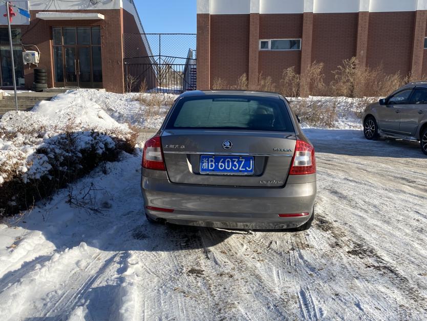 Skoda Octavia 2014 thumb 3