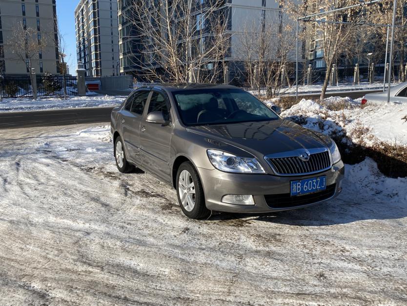 Skoda Octavia 2014 thumb 10