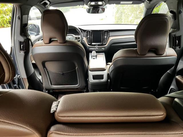 Volvo XC60 2022 thumb 3