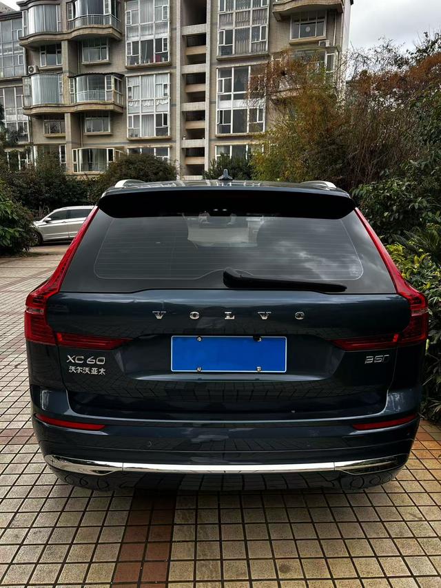 Volvo XC60 2022 thumb 5
