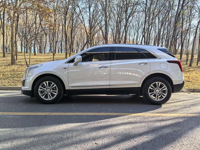Cadillac XT5 2023 thumb 3