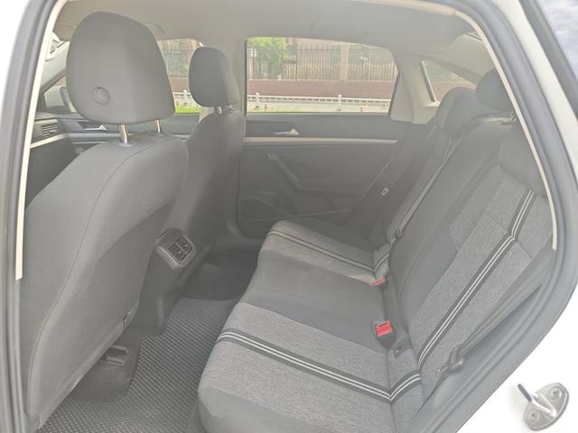Volkswagen Lavida XR 2022 thumb 2