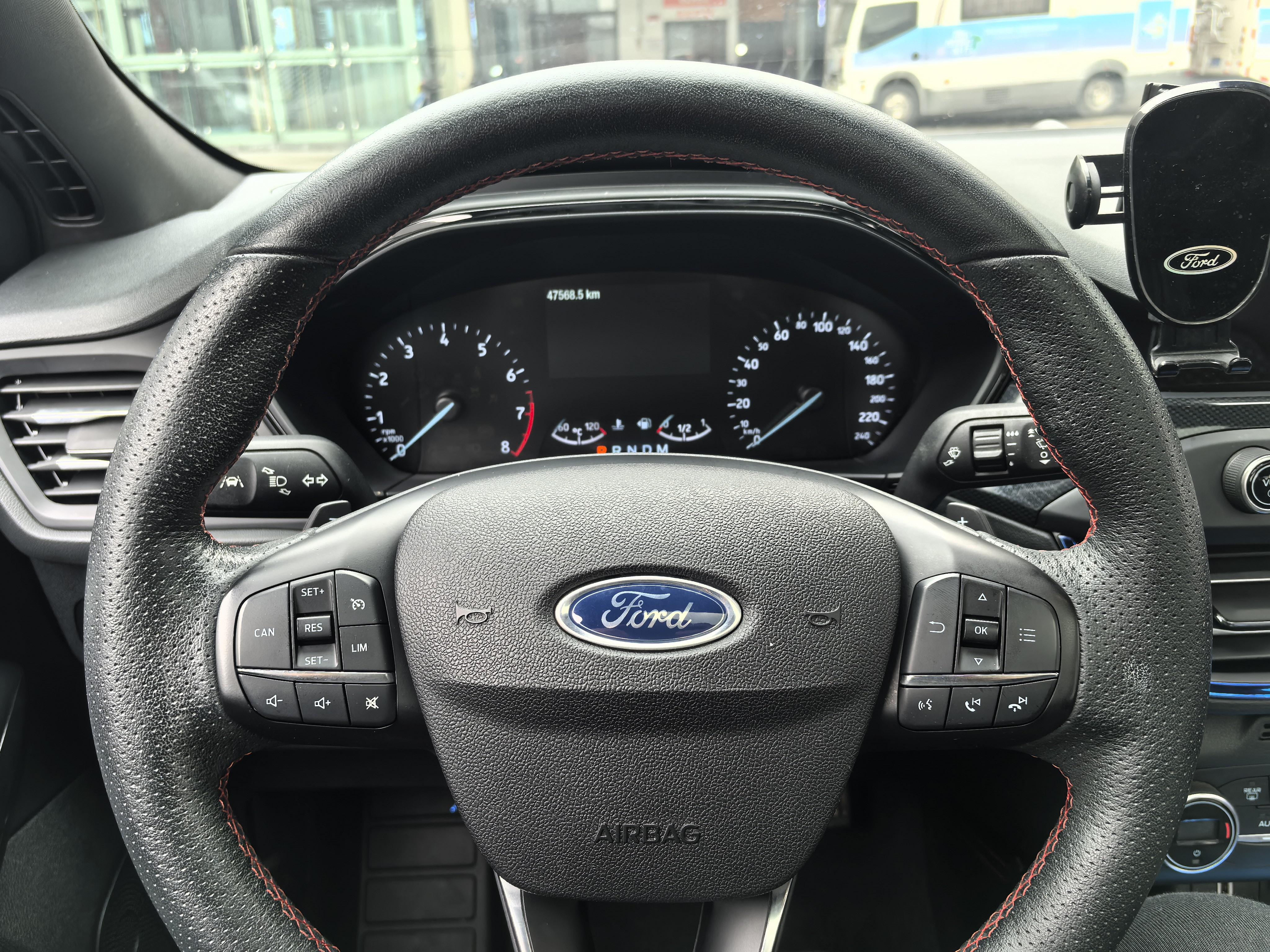 Ford Focus ST 2020 thumb 10