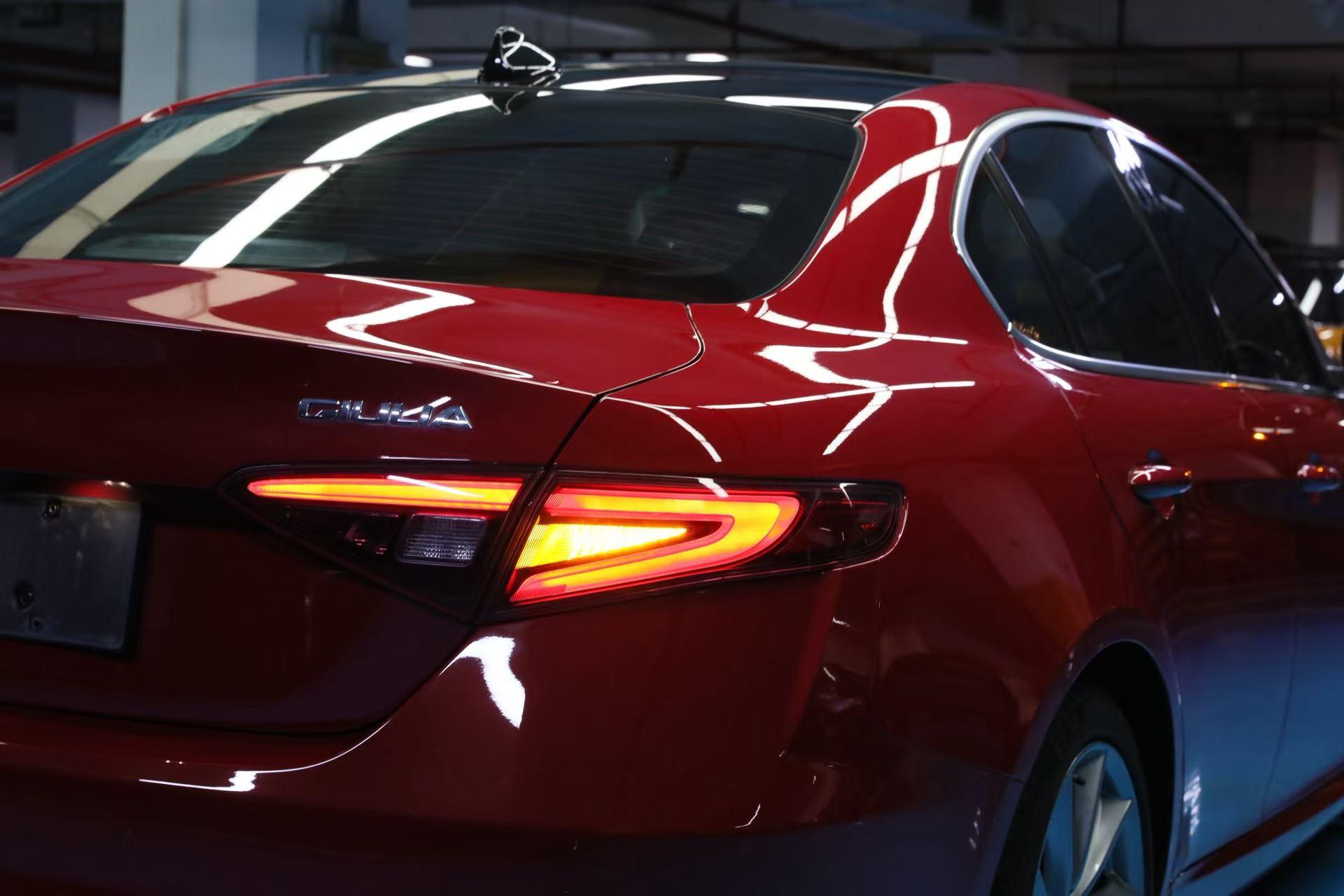 Alfa Romeo Giulia 2017 thumb 4