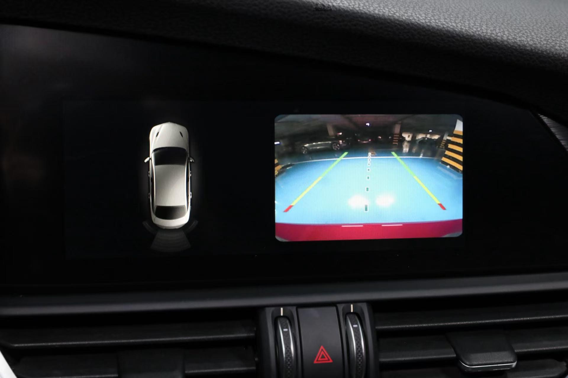 Alfa Romeo Giulia 2017 thumb 5