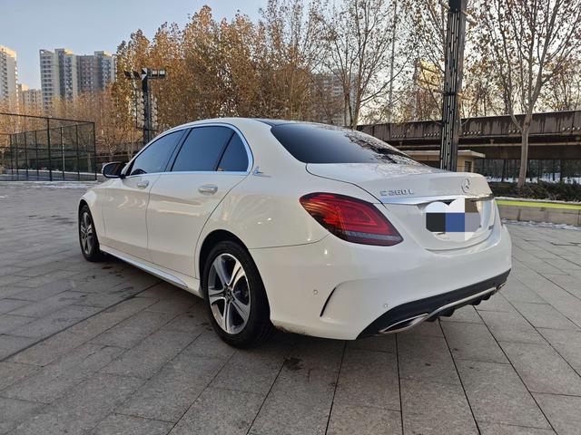 Mercedes-Benz C-Class 2020 thumb 3