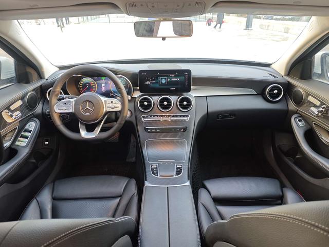 Mercedes-Benz C-Class 2020 thumb 8