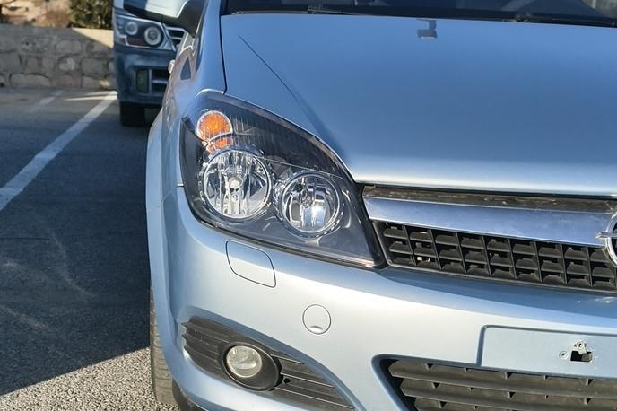 Opel Ya Te 2008 thumb 3
