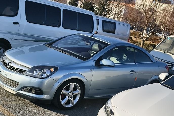 Opel Ya Te 2008 thumb 12