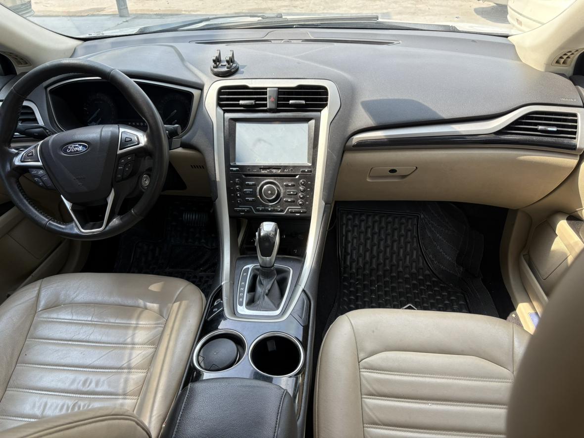 Ford Mondeo 2014 thumb 4