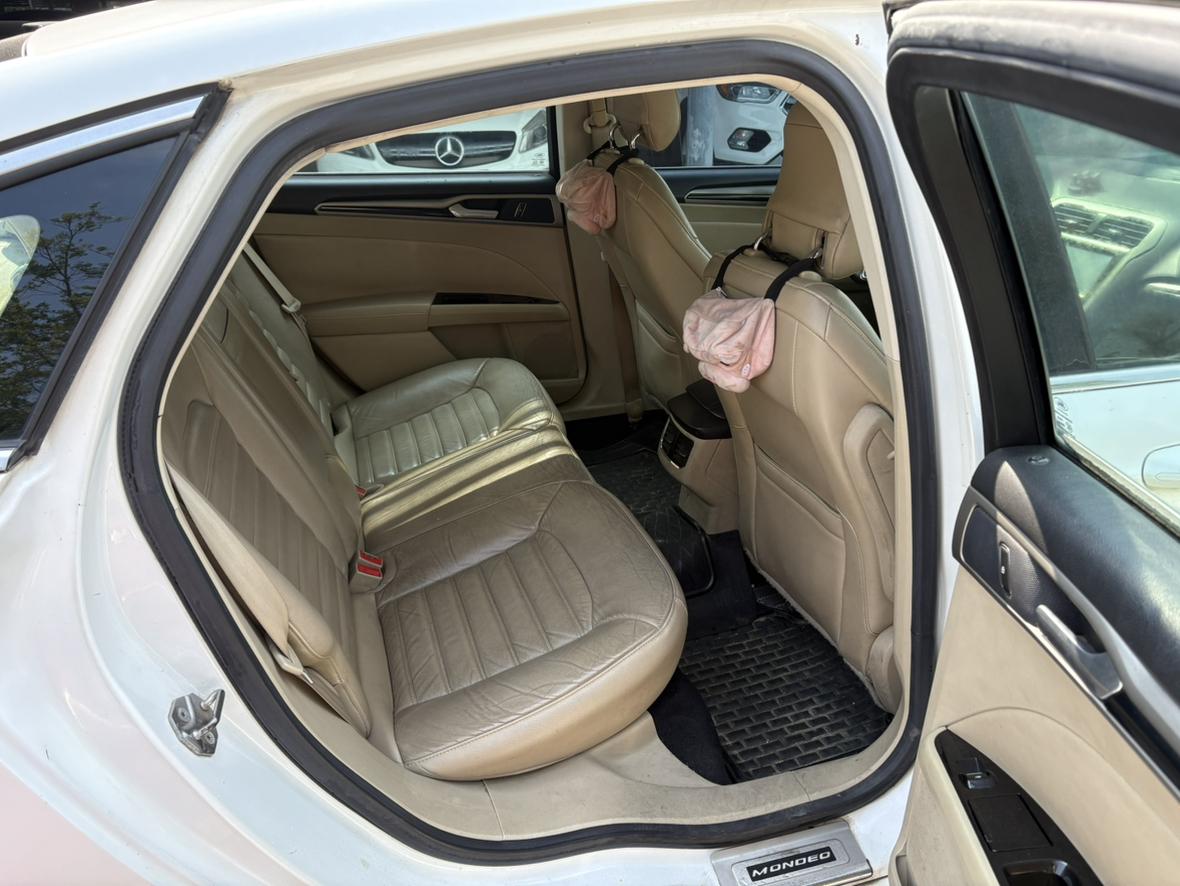 Ford Mondeo 2014 thumb 7