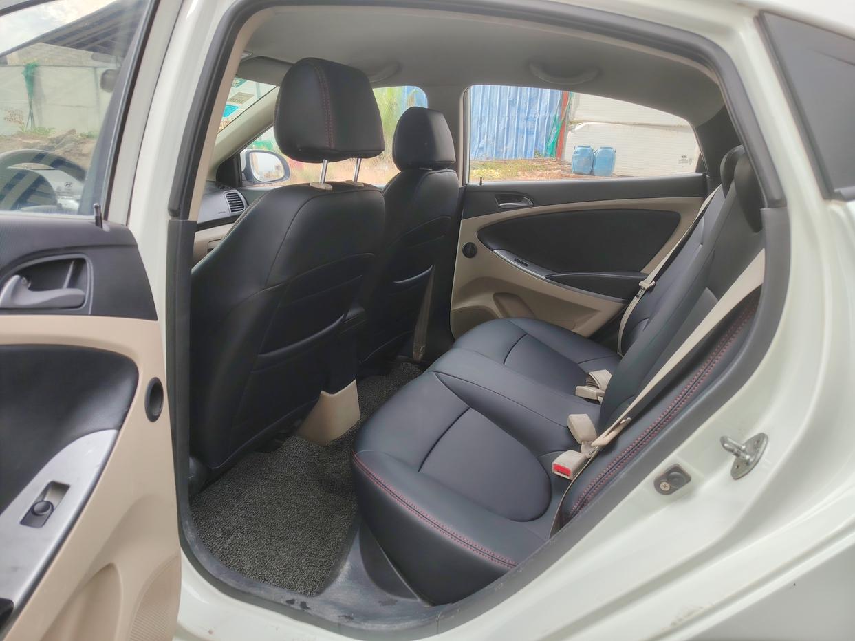Hyundai Solaris 2016 thumb 11