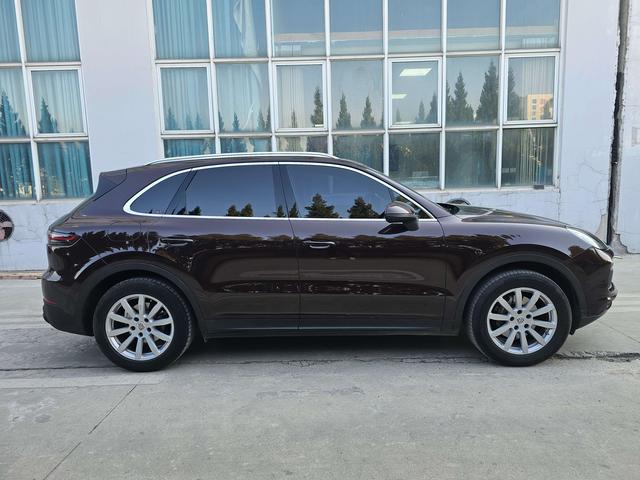 Porsche Cayenne 2019 thumb 2