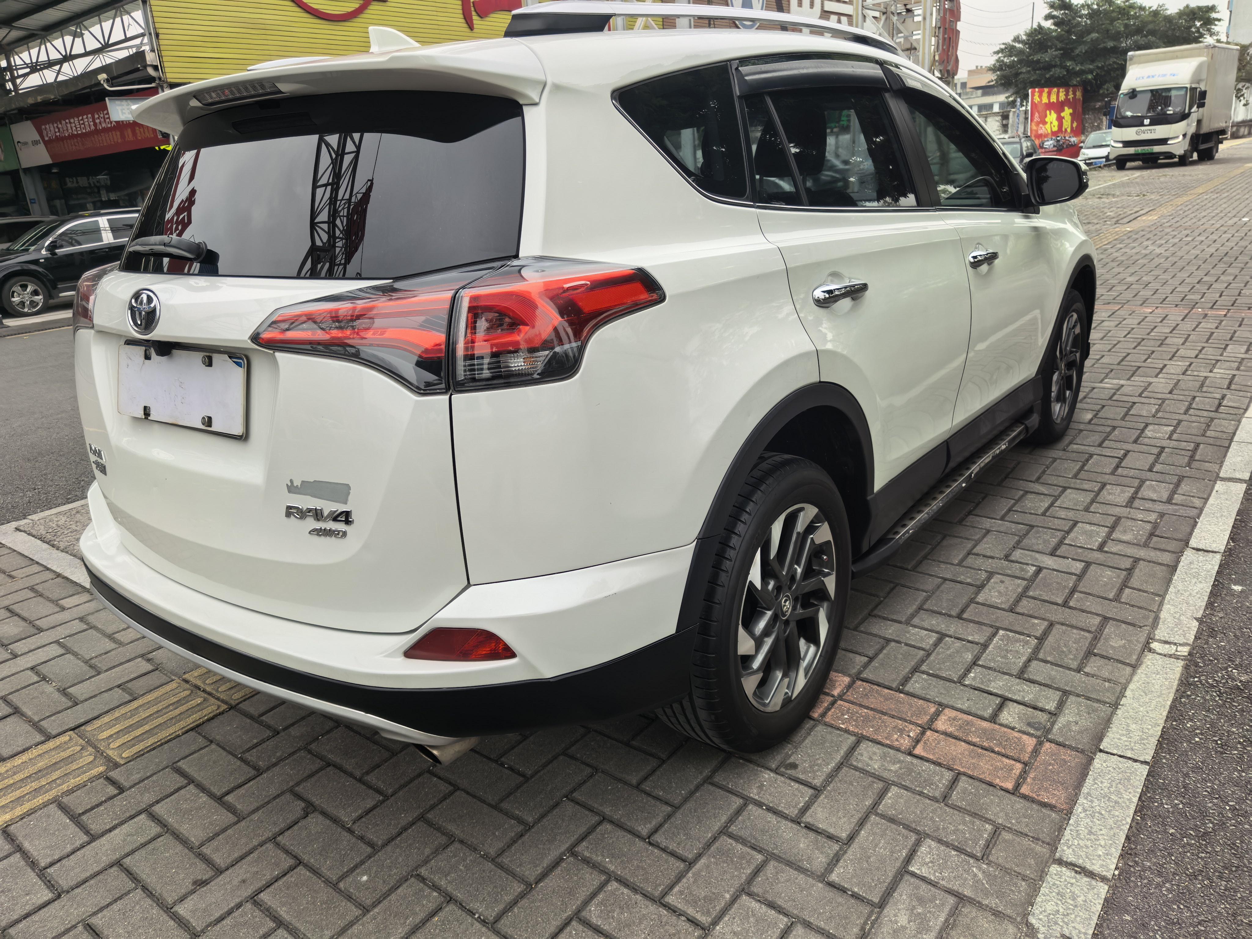 Toyota RAV4 2018 thumb 4