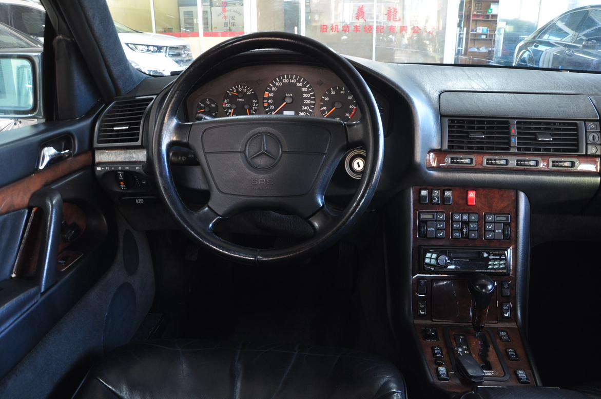 Mercedes-Benz S-Class 1993 thumb 10