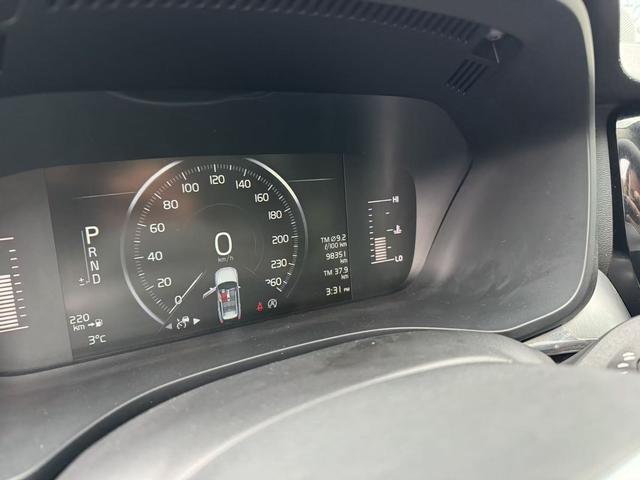 Volvo XC60 2020 thumb 2