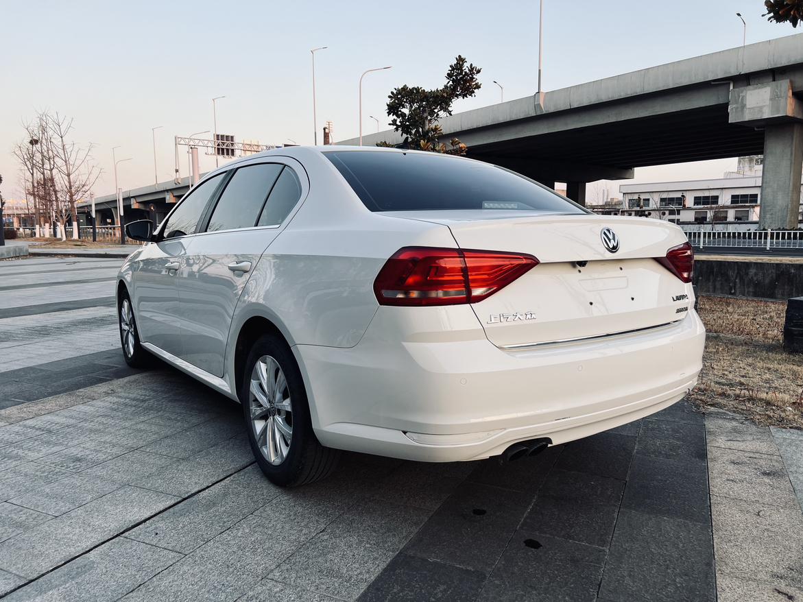Volkswagen Lavida XR 2017 thumb 2