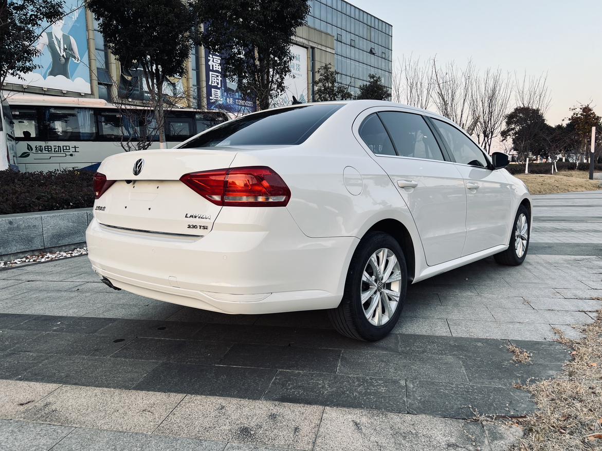 Volkswagen Lavida XR 2017 thumb 4