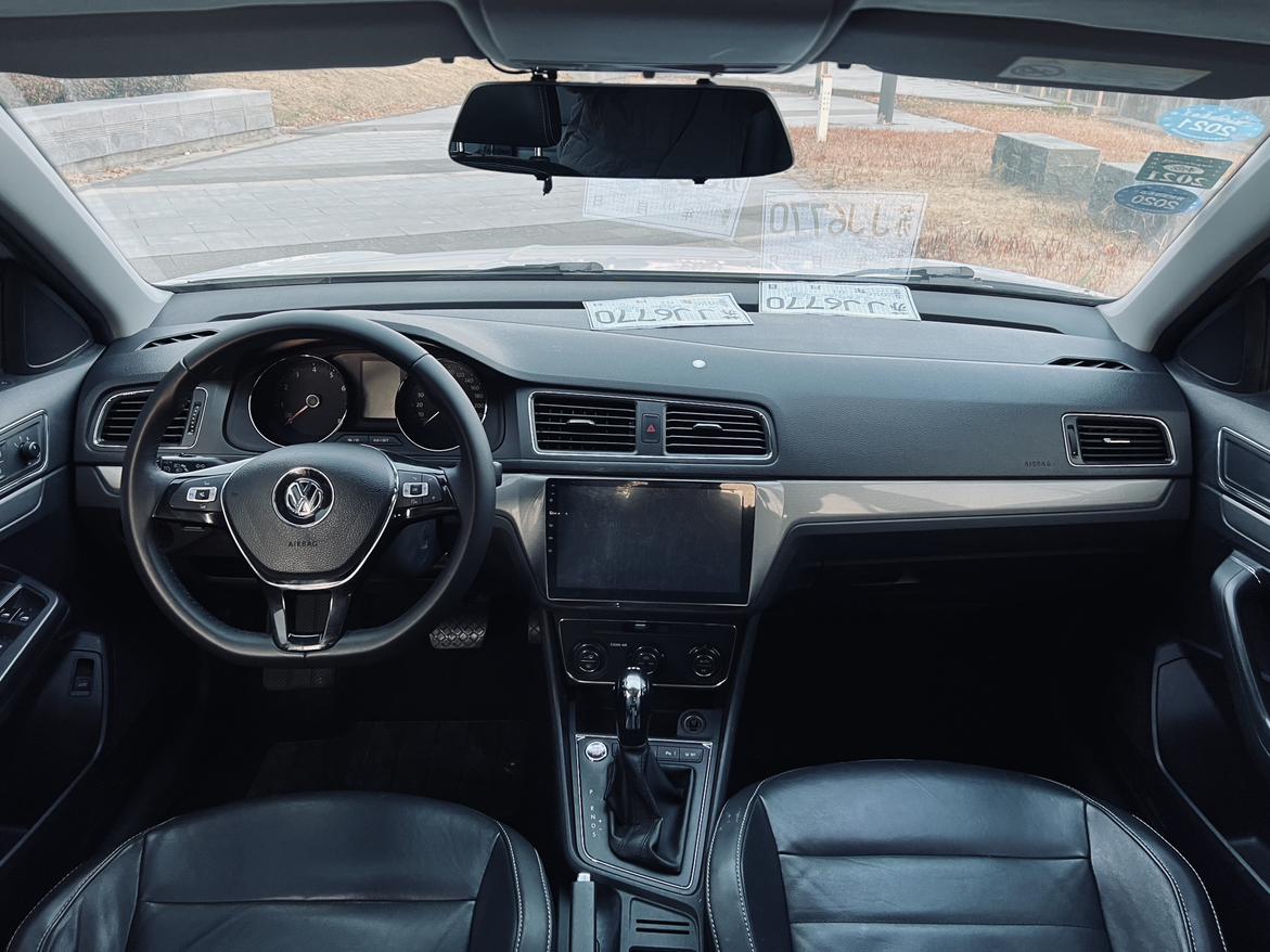 Volkswagen Lavida XR 2017 thumb 10