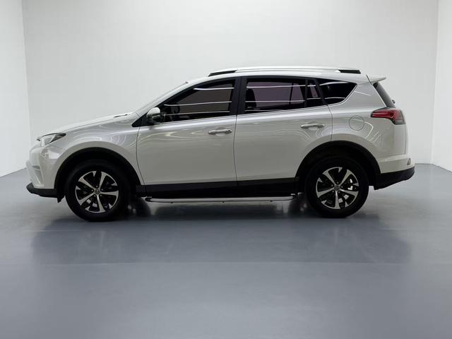 Toyota RAV4 2017 thumb 2
