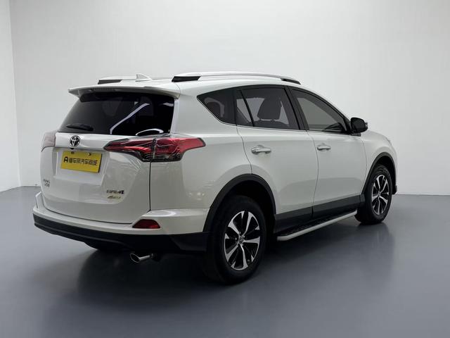 Toyota RAV4 2017 thumb 5